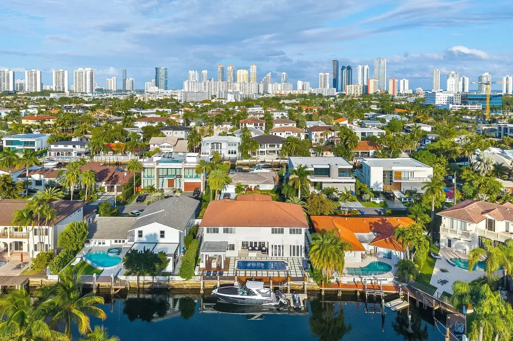 16430 NE 30th Avenue North Miami Beach FL 33160