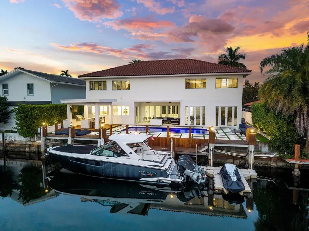 16430 NE 30th Avenue North Miami Beach FL 33160