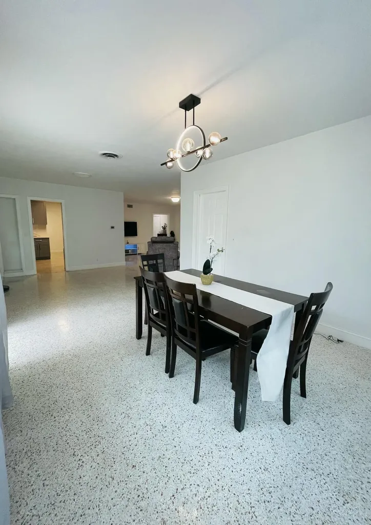 8895 N Bates Road Palm Beach Gardens FL 33418