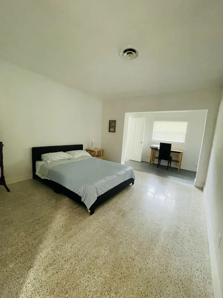8895 N Bates Road Palm Beach Gardens FL 33418
