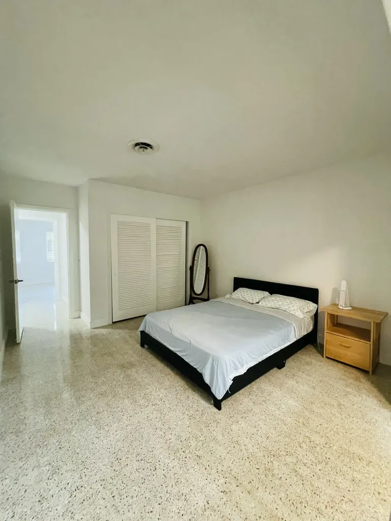 8895 N Bates Road Palm Beach Gardens FL 33418