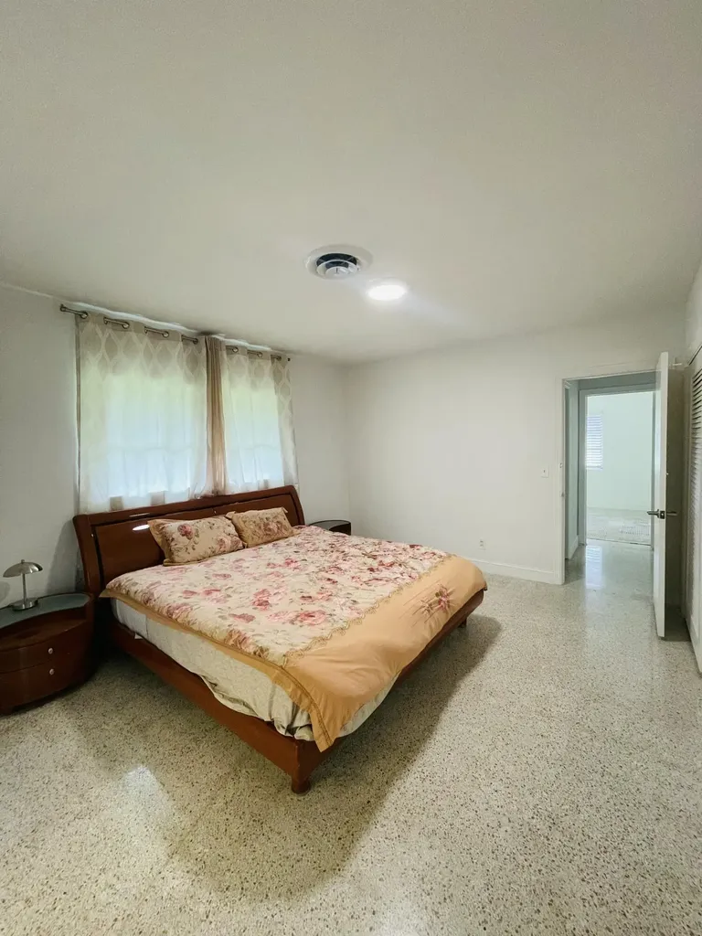 8895 N Bates Road Palm Beach Gardens FL 33418