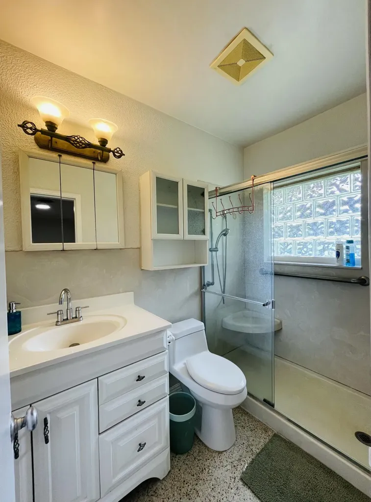 8895 N Bates Road Palm Beach Gardens FL 33418
