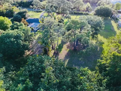 8895 N Bates Road Palm Beach Gardens FL 33418