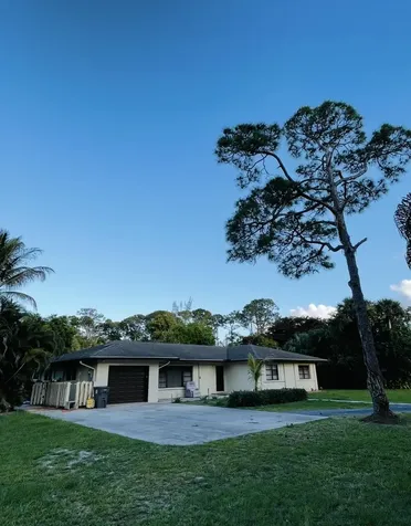 8895 N Bates Road Palm Beach Gardens FL 33418