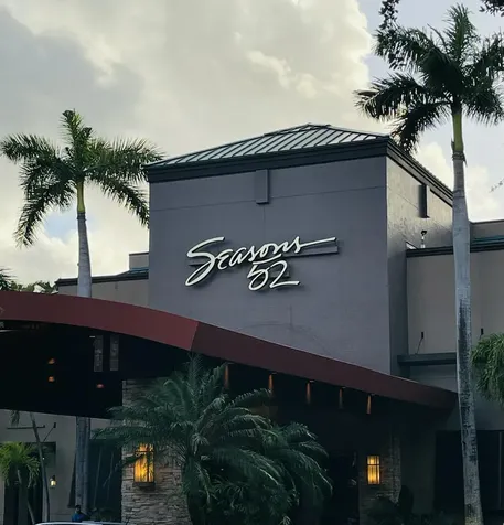 8895 N Bates Road Palm Beach Gardens FL 33418