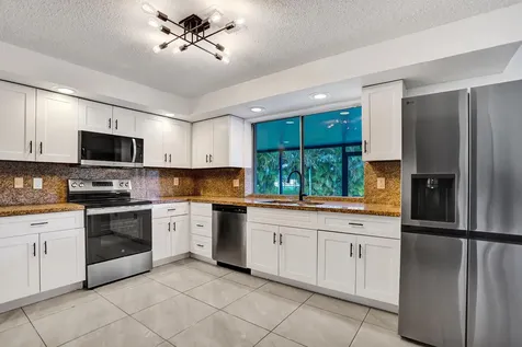 9855 Robins Nest Road Boca Raton FL 33496