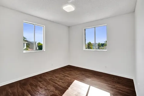 9855 Robins Nest Road Boca Raton FL 33496