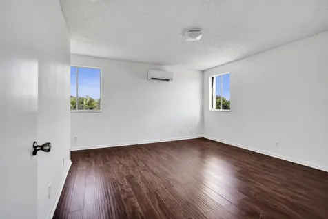 9855 Robins Nest Road Boca Raton FL 33496