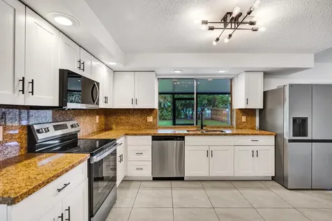 9855 Robins Nest Road Boca Raton FL 33496