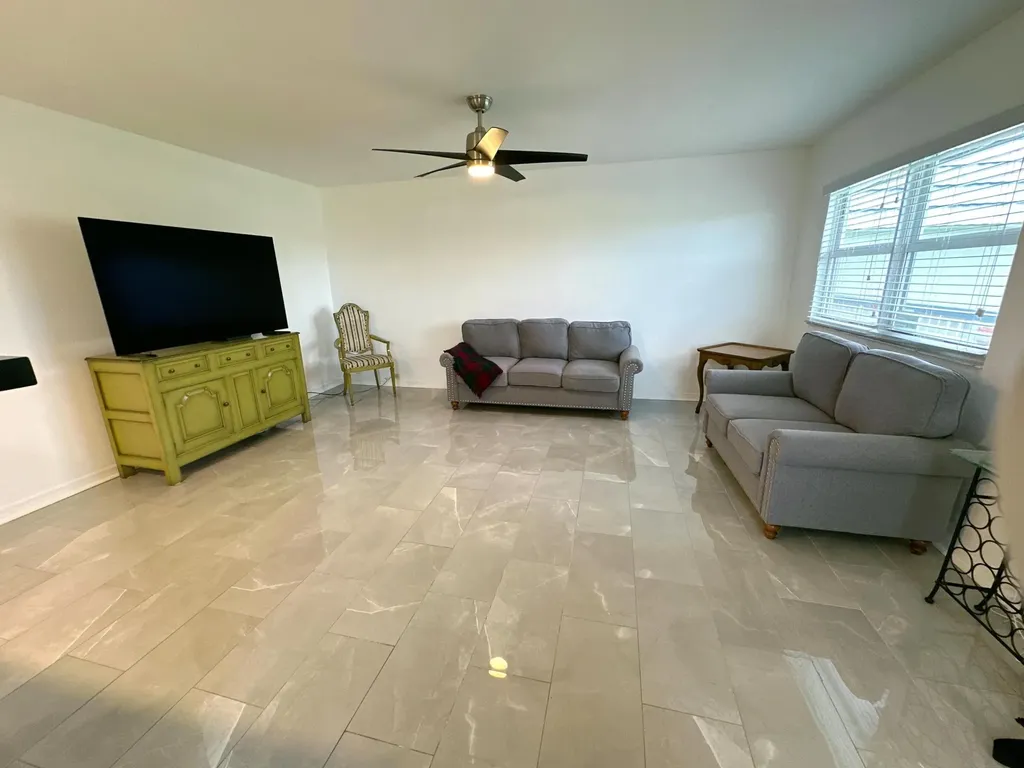 196 Tuscany C Lane Delray Beach FL 33446