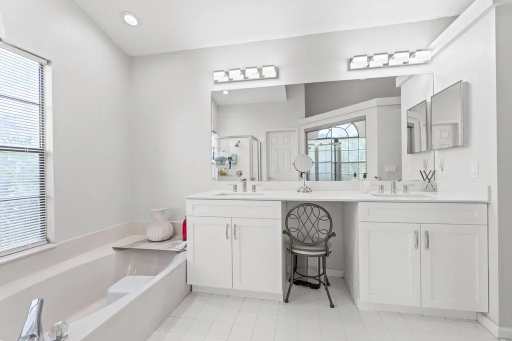9055 Cypress Hollow Drive Palm Beach Gardens FL 33418