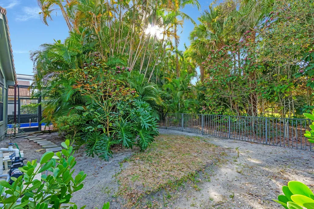 9055 Cypress Hollow Drive Palm Beach Gardens FL 33418