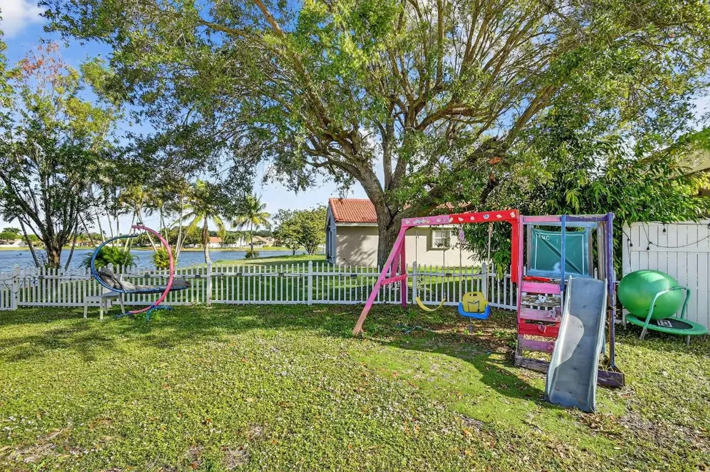 7745 Springfield Lake Drive Lake Worth FL 33467