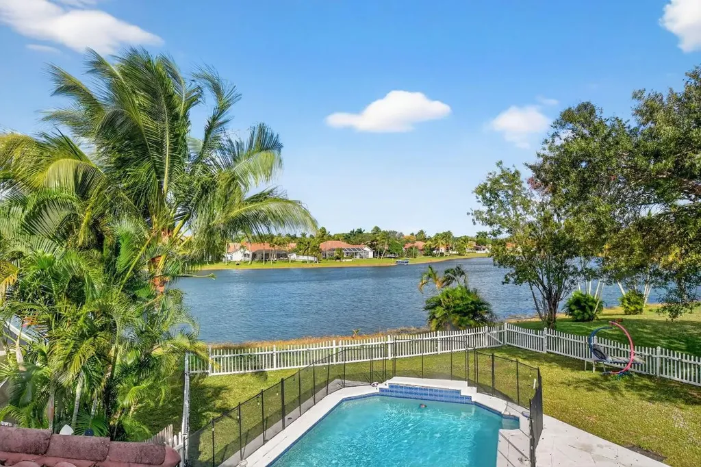 7745 Springfield Lake Drive Lake Worth FL 33467
