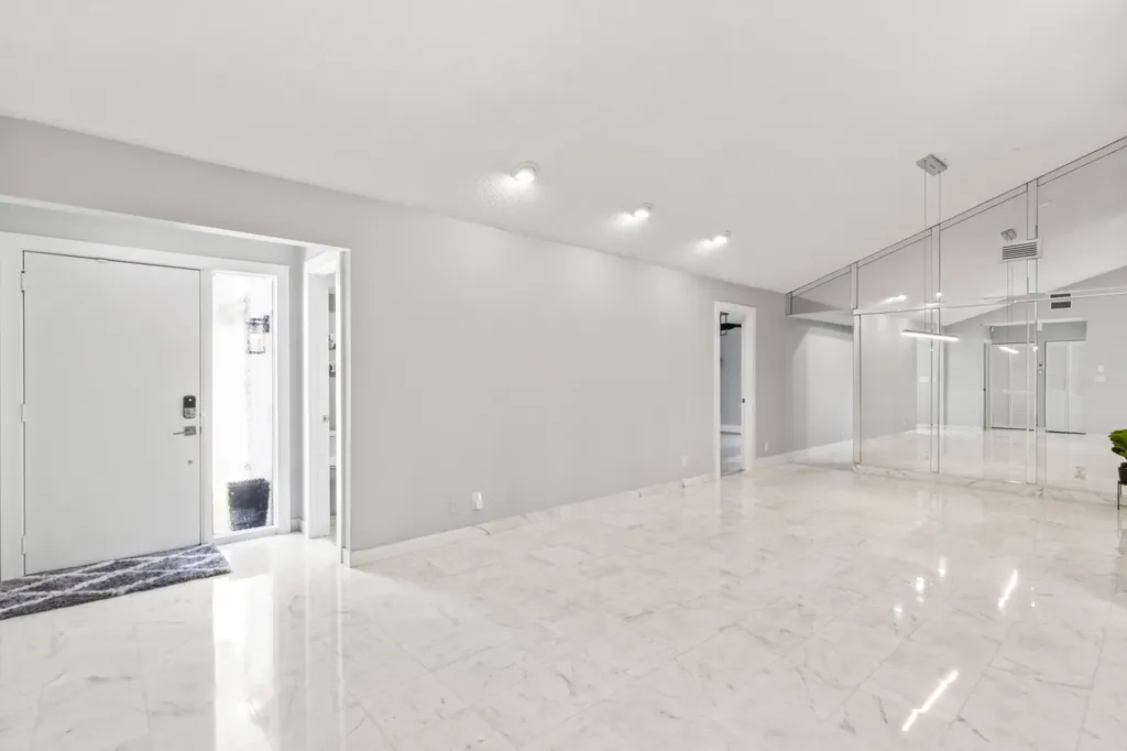 5545 Lakeview Mews Terrace Boynton Beach FL 33437