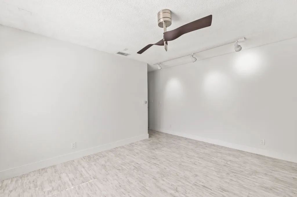 5545 Lakeview Mews Terrace Boynton Beach FL 33437