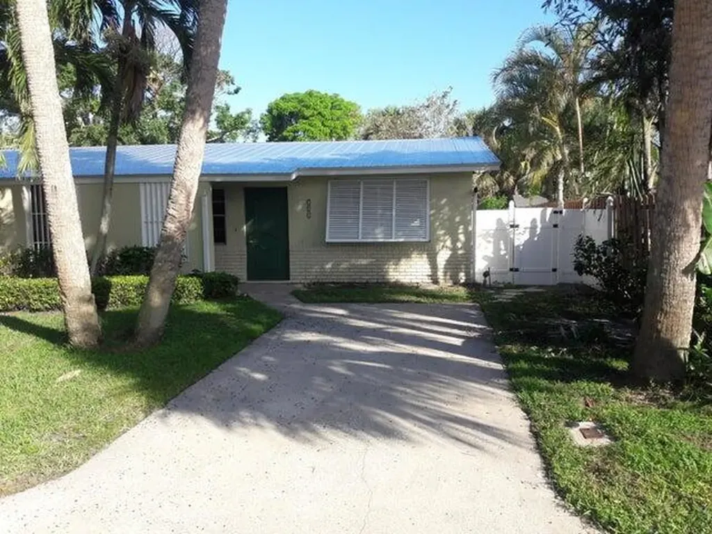 721 SE Stypmann Boulevard Stuart FL 34994