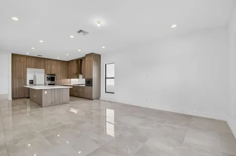 9087 Chauvet Way Boca Raton FL 33496