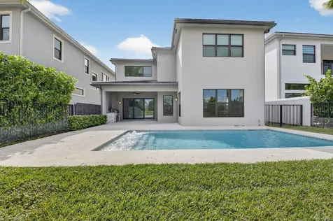 9087 Chauvet Way Boca Raton FL 33496