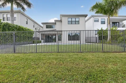 9087 Chauvet Way Boca Raton FL 33496