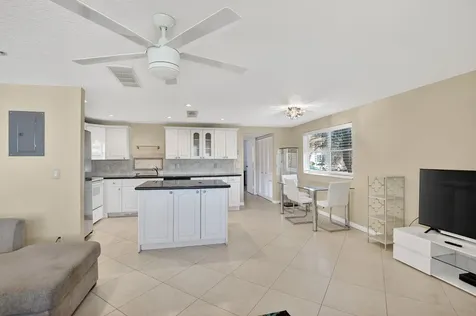 258 Monaco F Delray Beach FL 33446