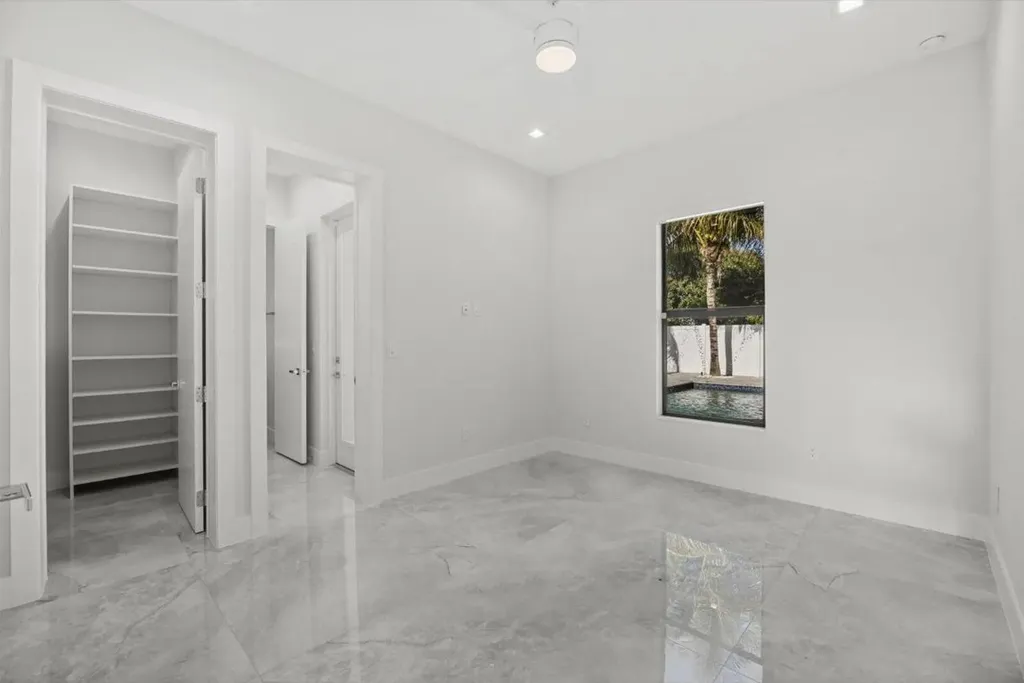 3291 SE West Snow Road Port St Lucie FL 34984