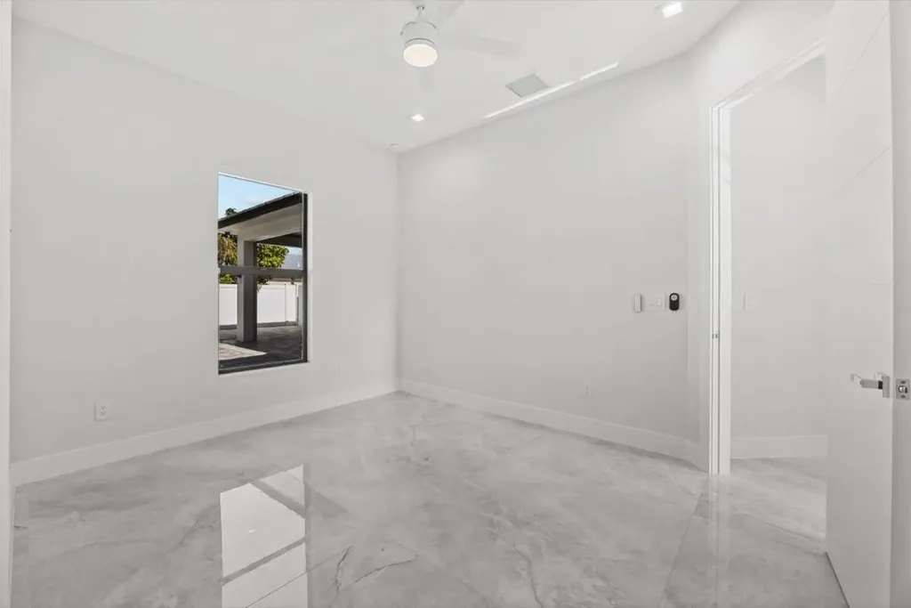 3291 SE West Snow Road Port St Lucie FL 34984