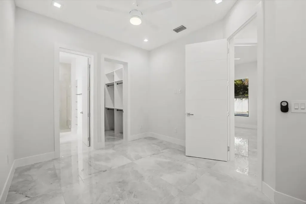 3291 SE West Snow Road Port St Lucie FL 34984