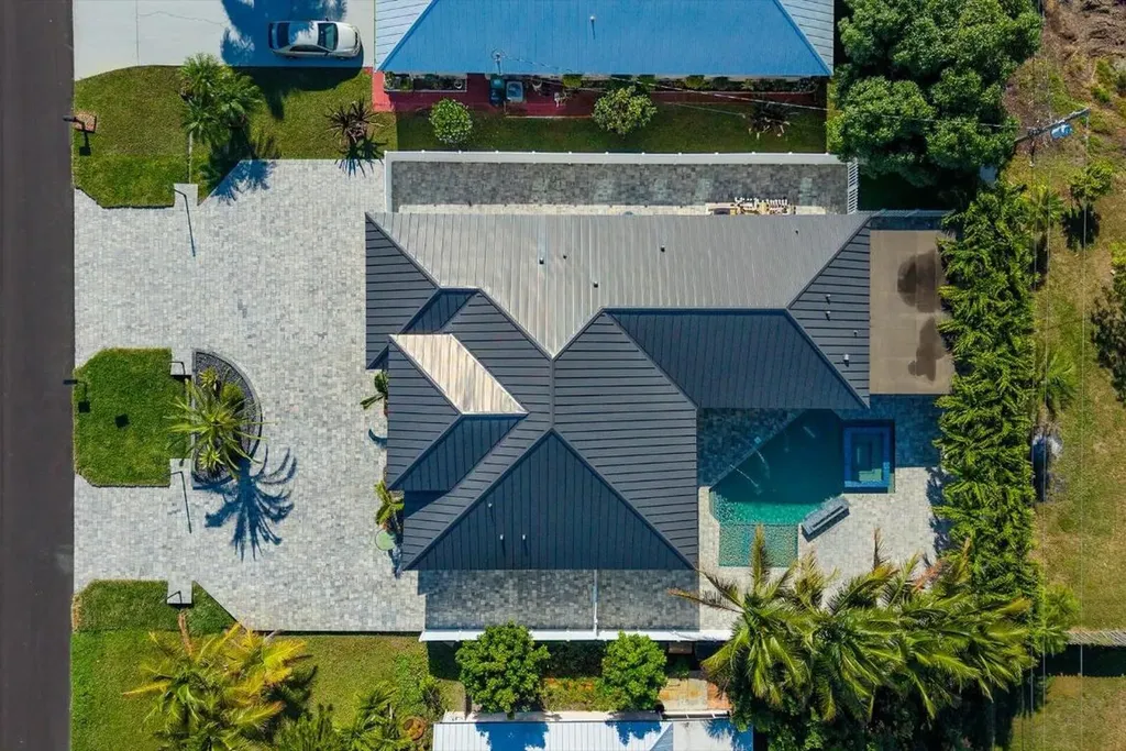 3291 SE West Snow Road Port St Lucie FL 34984