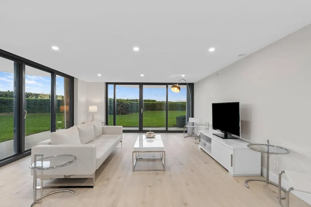 3360 S Ocean Boulevard Palm Beach FL 33480
