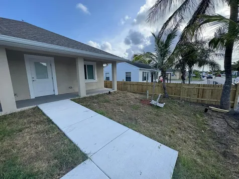 857 W 3rd Street Riviera Beach FL 33404