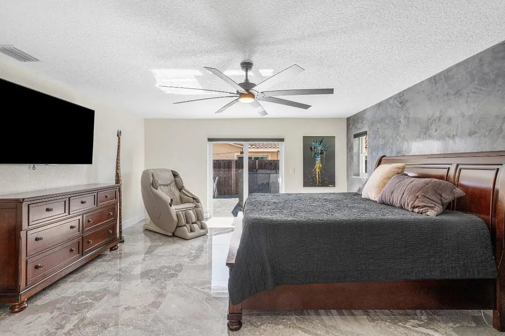 2200 SE 9th Street Pompano Beach FL 33062