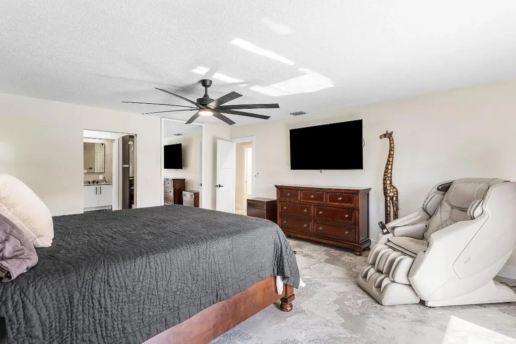 2200 SE 9th Street Pompano Beach FL 33062
