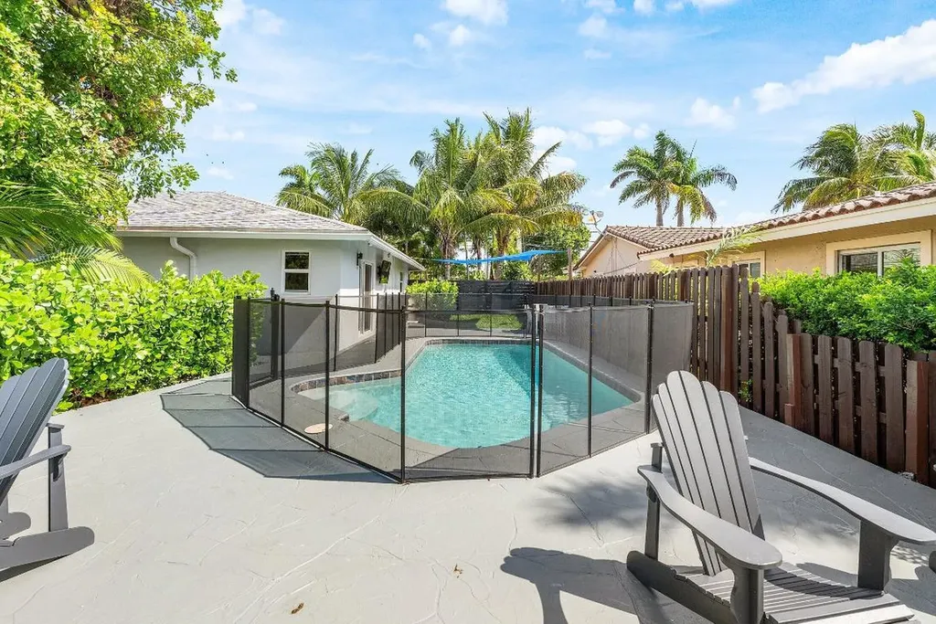2200 SE 9th Street Pompano Beach FL 33062