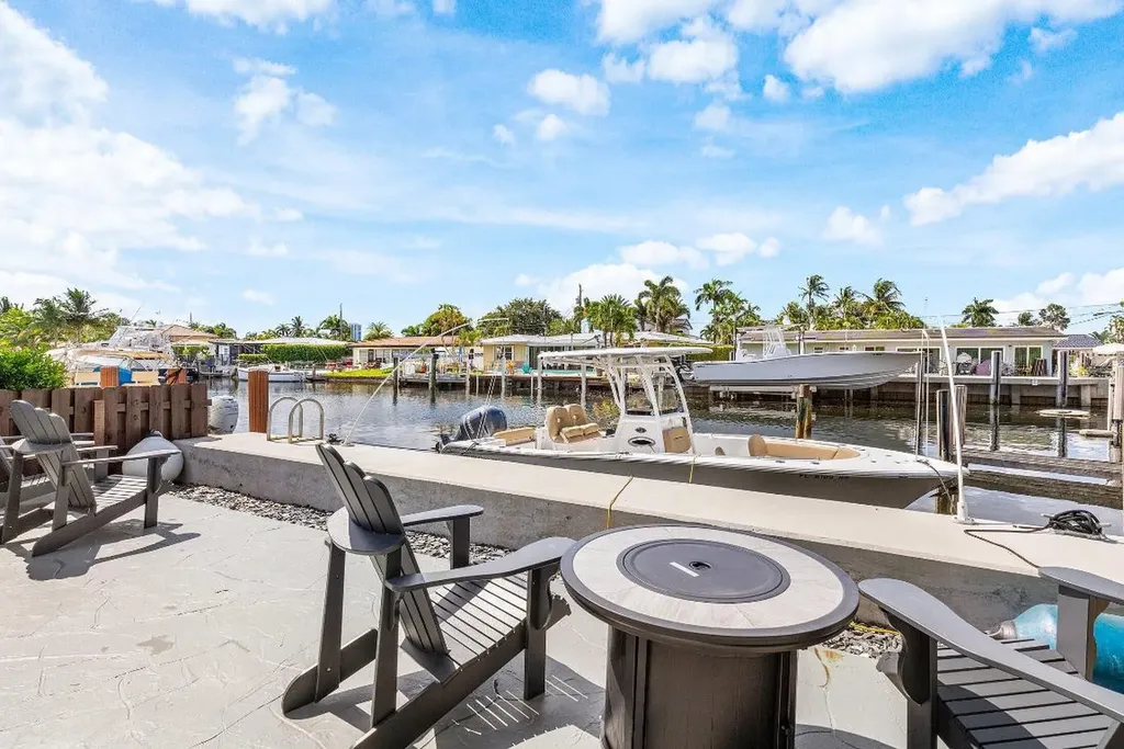 2200 SE 9th Street Pompano Beach FL 33062