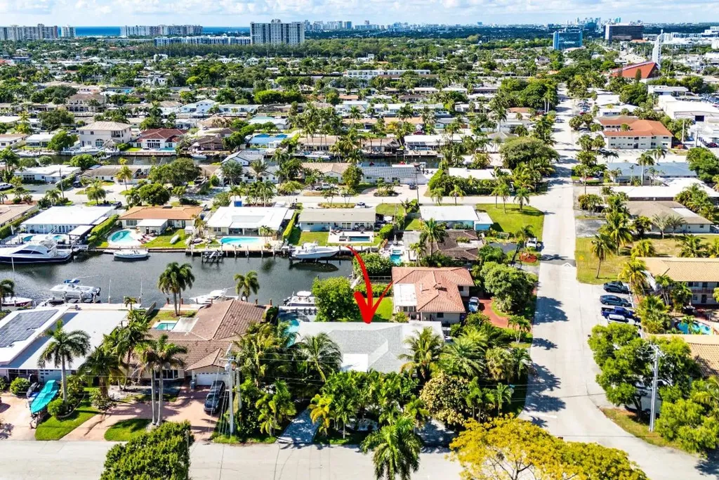 2200 SE 9th Street Pompano Beach FL 33062