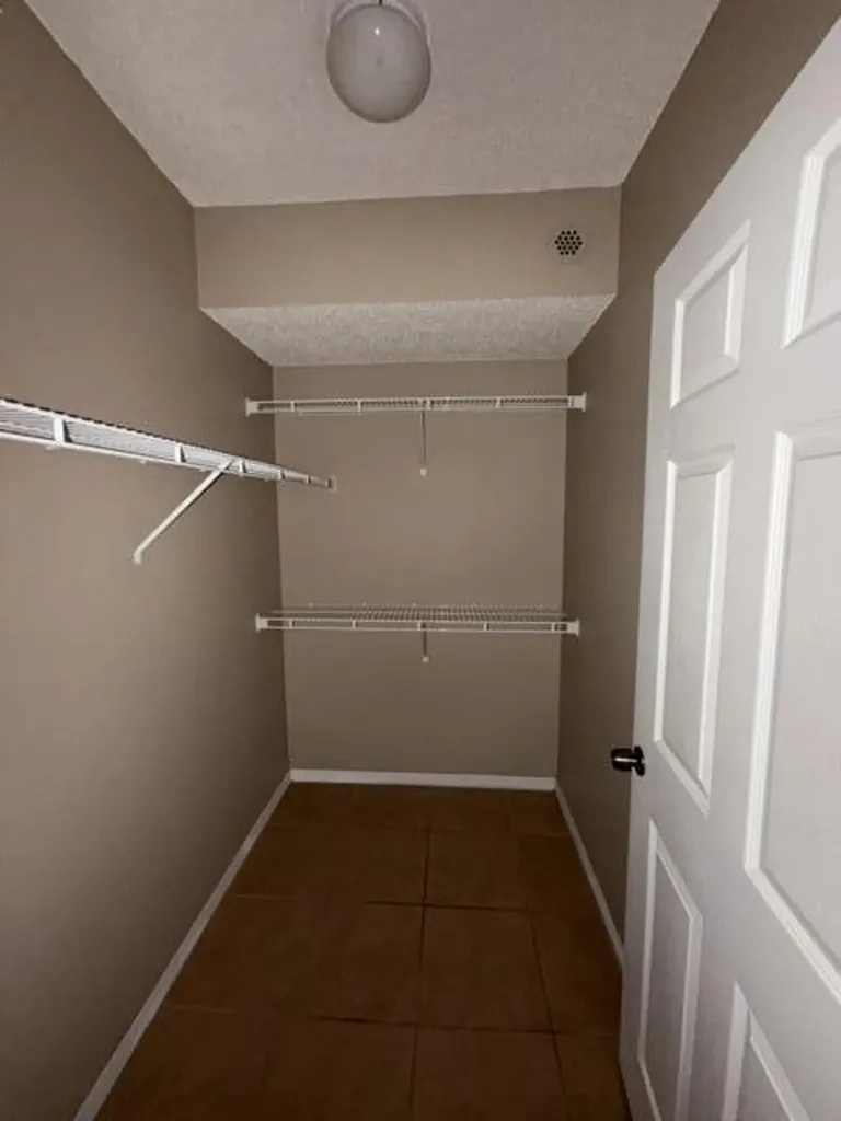 5016 Lantana Road Lake Worth FL 33463