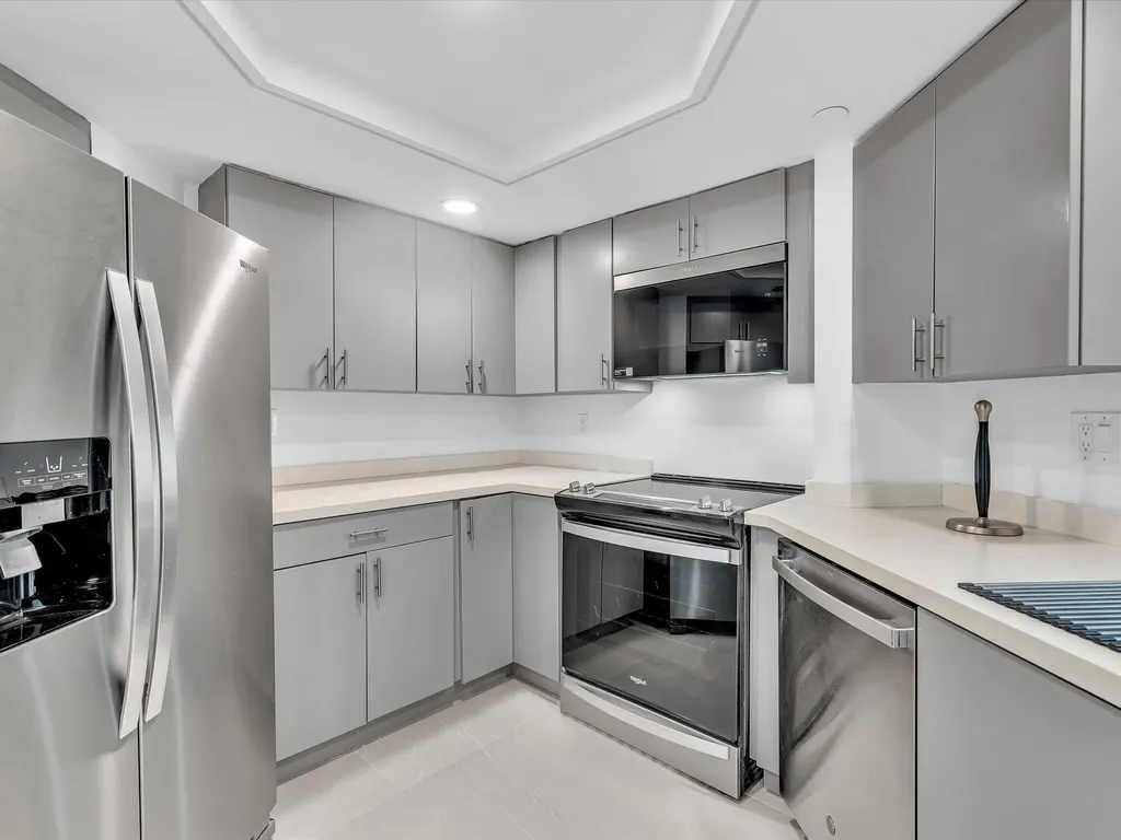 120 SE 5th Avenue Boca Raton FL 33432