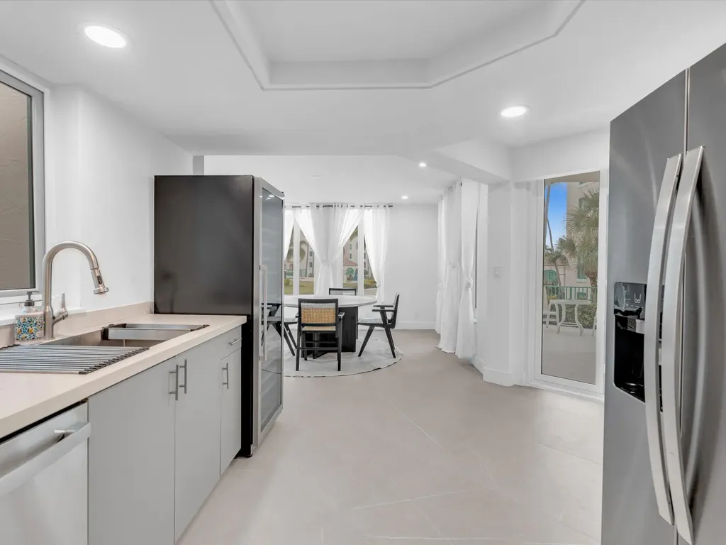 120 SE 5th Avenue Boca Raton FL 33432
