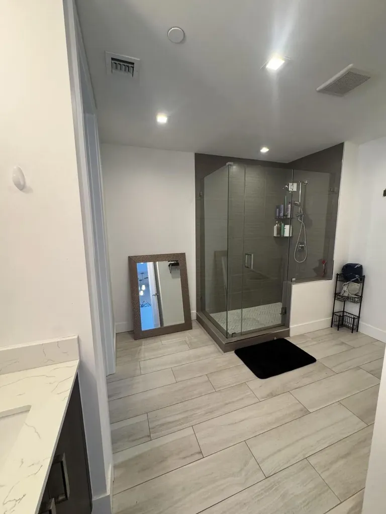 1 S Palmway Lake Worth Beach FL 33460