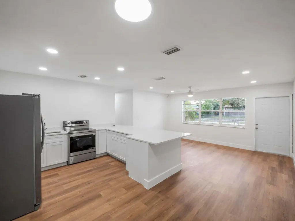 133 NW 14th Avenue Boynton Beach FL 33435