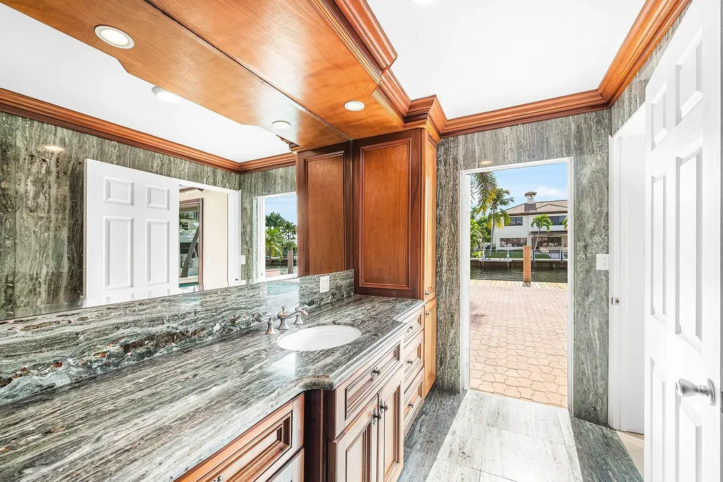 2872 NE 29th Street Fort Lauderdale FL 33306