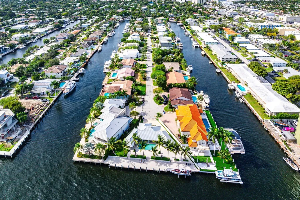 2872 NE 29th Street Fort Lauderdale FL 33306