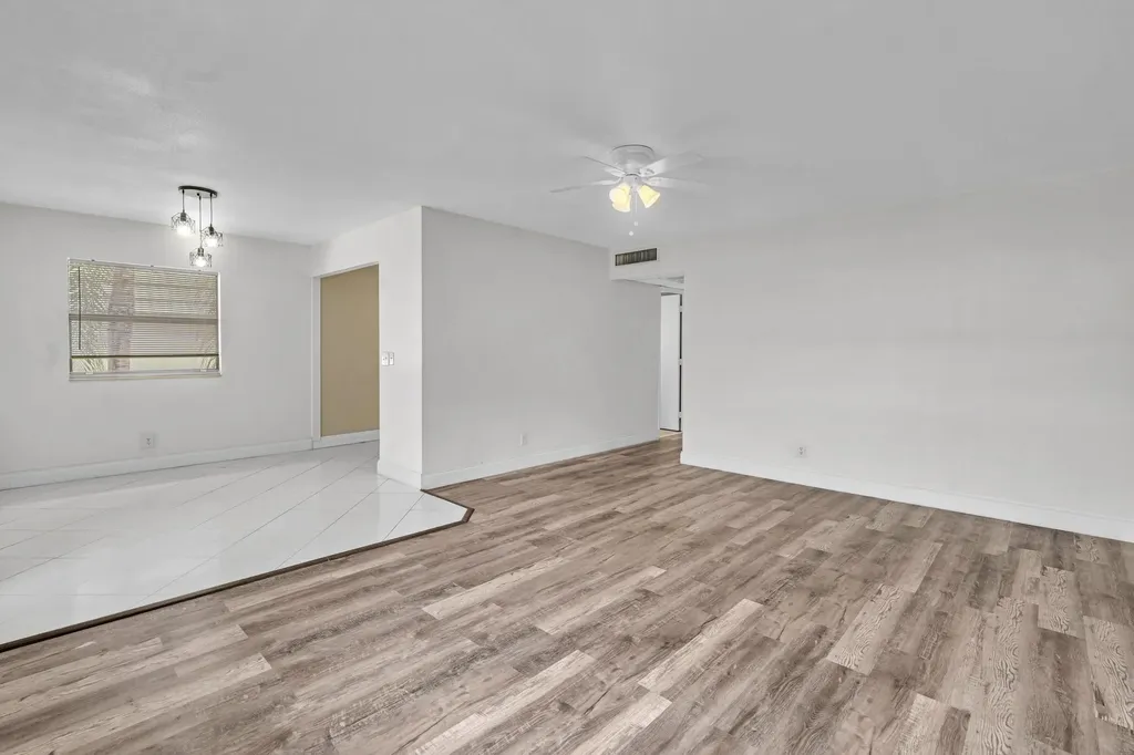 365 Flanders Delray Beach FL 33484