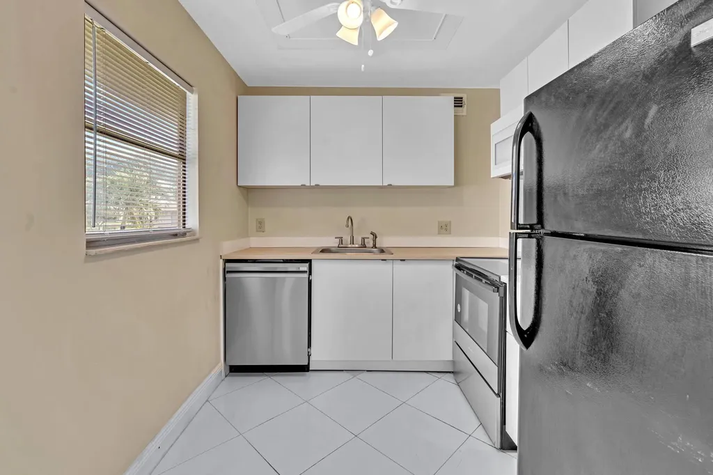 365 Flanders Delray Beach FL 33484