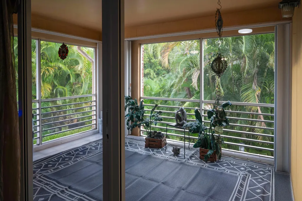 12416 Alternate A1a Palm Beach Gardens FL 33410