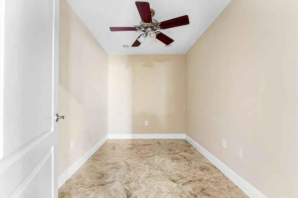 4572 White Cedar Lane Delray Beach FL 33445