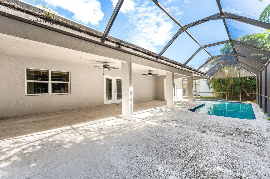 4572 White Cedar Lane Delray Beach FL 33445