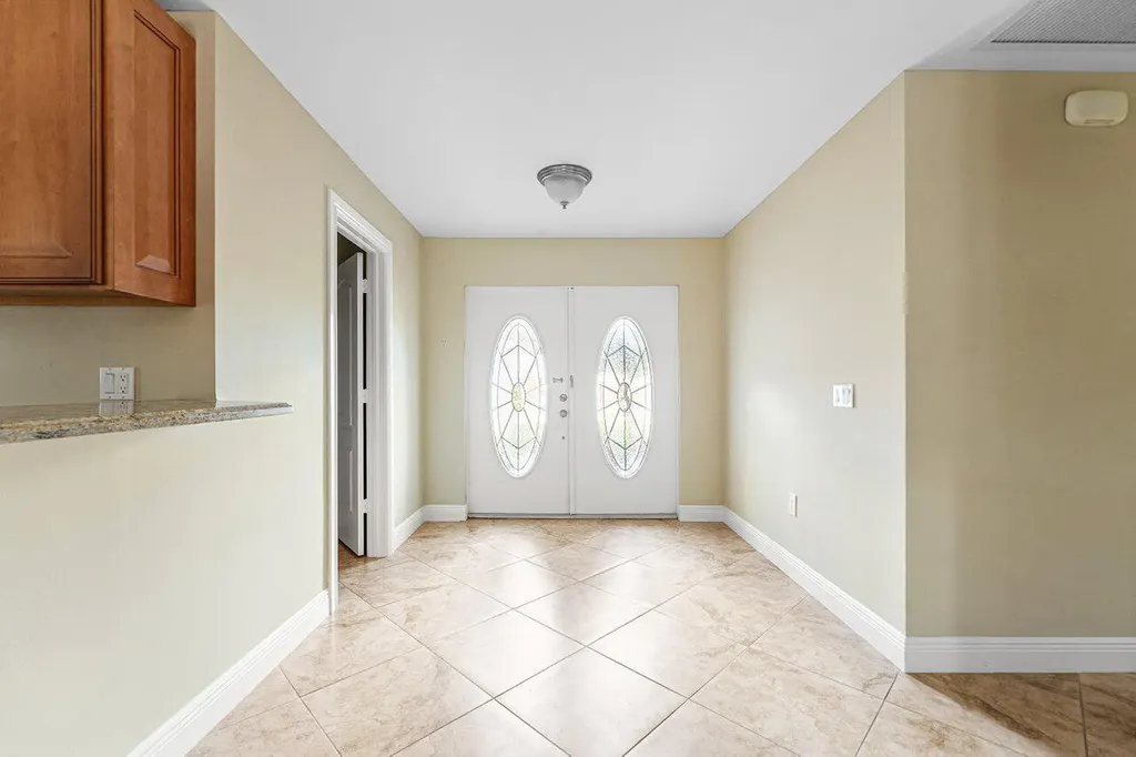 4572 White Cedar Lane Delray Beach FL 33445